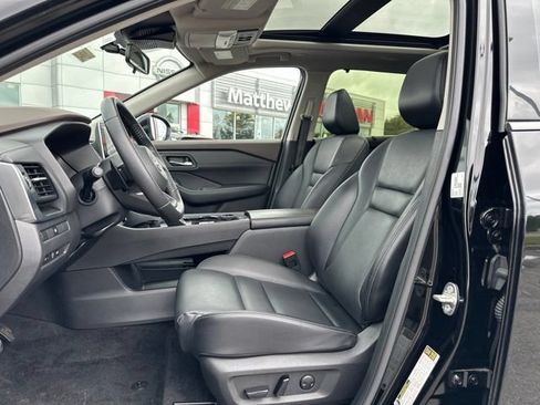 Certified 2023 Nissan Rogue SV w/ SV Premium B Package AWD/4WD image 12