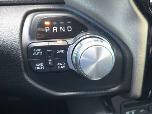 Used 2019 RAM 1500 Laramie AWD/4WD image 16