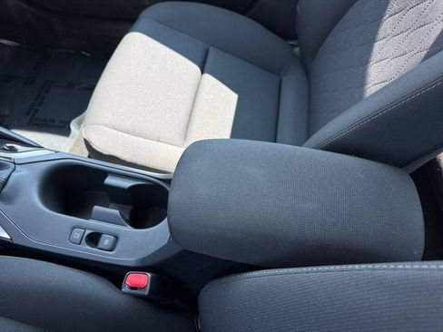 Used 2025 Toyota Corolla LE w/ LE Premium Package FWD image 27