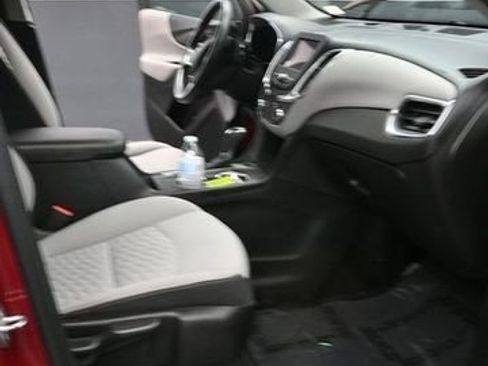 Used 2021 Chevrolet Equinox LT AWD/4WD image 10
