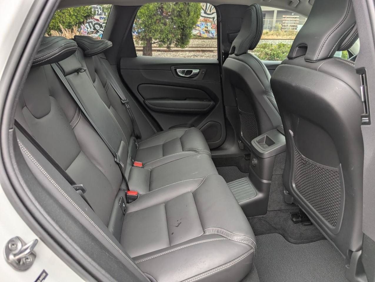 Used 2022 Volvo XC60 T8 Inscription w/ Advanced Package AWD/4WD image 15