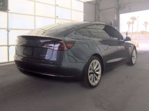 Used 2022 Tesla Model 3 Long Range AWD/4WD image 3