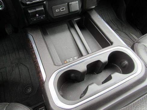 Used 2022 GMC Sierra 2500 Denali image 25