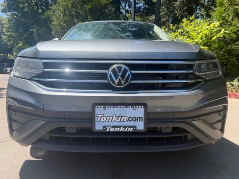 Used 2024 Volkswagen Tiguan SE AWD/4WD image 9