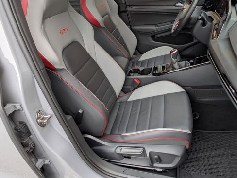 Used 2024 Volkswagen GTI SE image 21