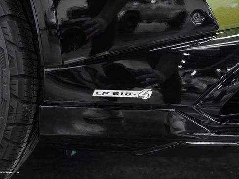 Used 2024 Lamborghini Huracan Sterrato image 15