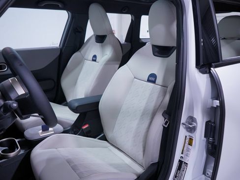 New 2026 MINI Cooper 4-Door Hardtop FWD image 7