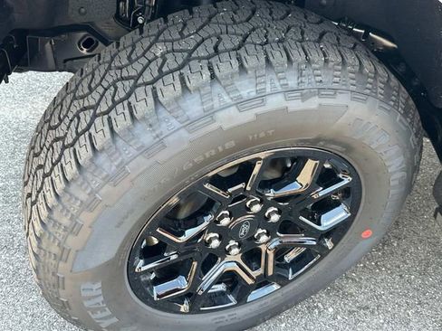 New 2025 Ford F150 Lariat w/ FX4 Off-Road Package image 18