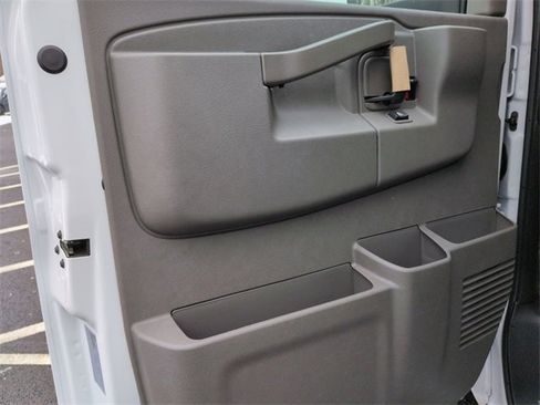 New 2025 Chevrolet Express 4500 w/ Power Convenience Package image 11
