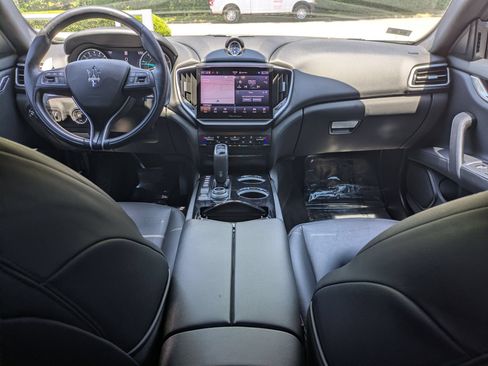 Certified 2022 Maserati Ghibli Modena Q4 AWD/4WD image 26