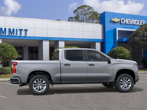 New 2026 Chevrolet Silverado 1500 Custom RWD image 5