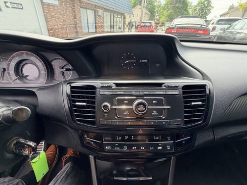 Used 2017 Honda Accord Sport image 6