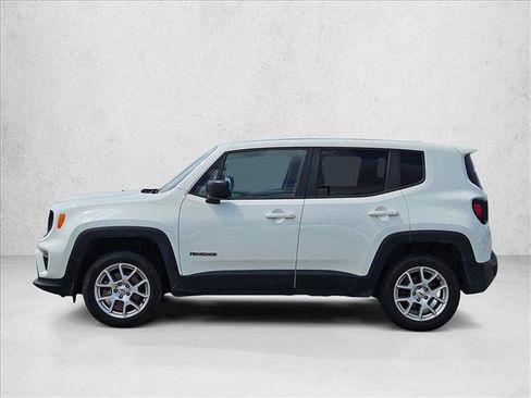Used 2023 Jeep Renegade Latitude AWD/4WD image 8