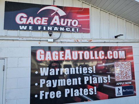 Used 2016 Ford Taurus SEL w/ Equipment Group 201A image 15