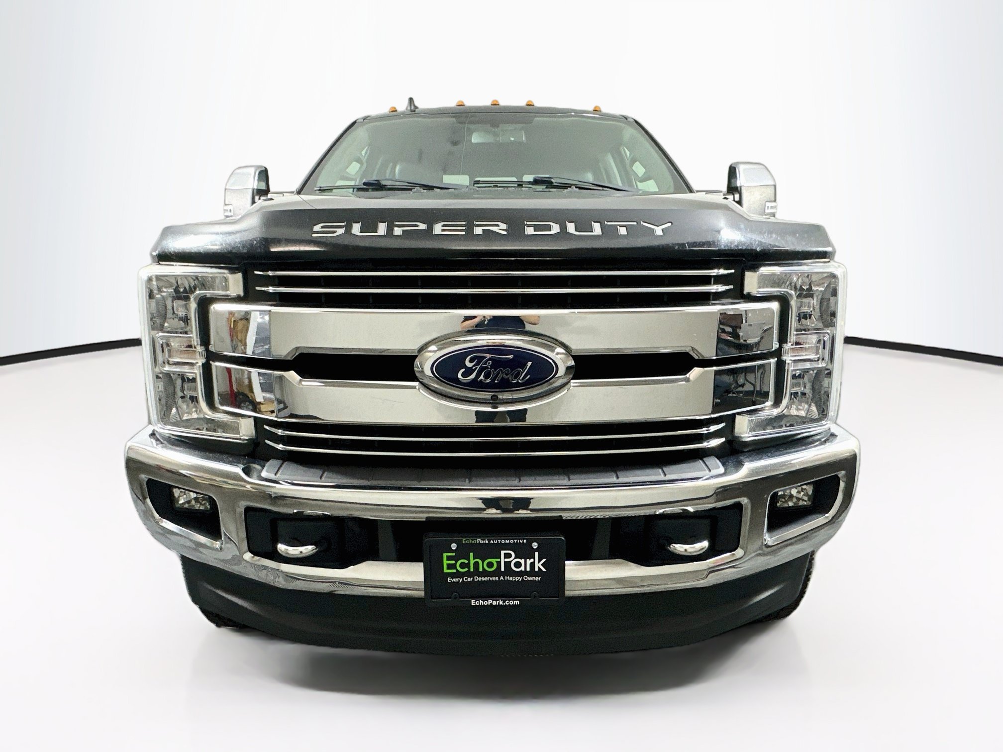 Used 2019 Ford F350 Lariat w/ Chrome Package AWD/4WD image 2