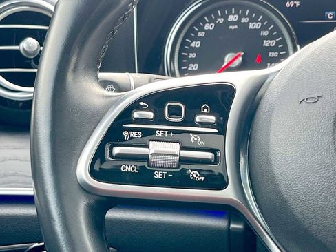 Certified 2019 Mercedes-Benz E 300 4MATIC image 39