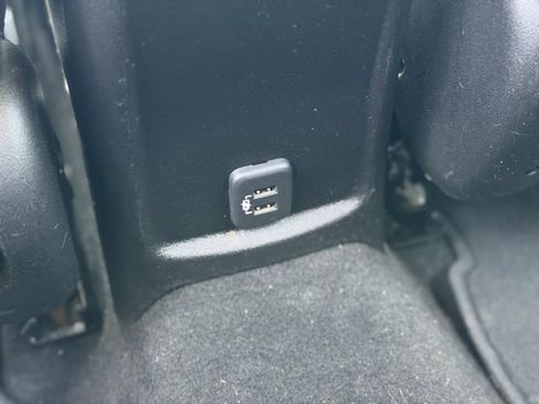 Used 2019 Chevrolet Cruze LT image 21