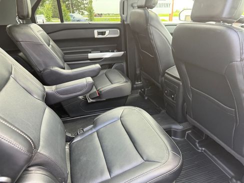 Used 2022 Ford Explorer Limited w/ Class IV Trailer Tow Package AWD/4WD image 15