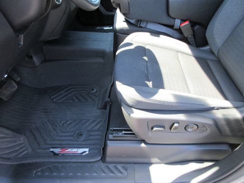 Certified 2024 Chevrolet Silverado 1500 Custom Trail Boss w/ LPO, Dark Essentials Package AWD/4WD image 23
