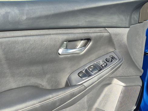 Used 2024 Nissan Sentra SV FWD image 14
