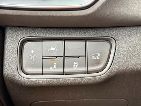 Used 2019 Hyundai Santa Fe FWD image 18