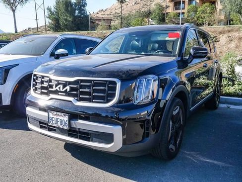Used 2023 Kia Telluride S image 6