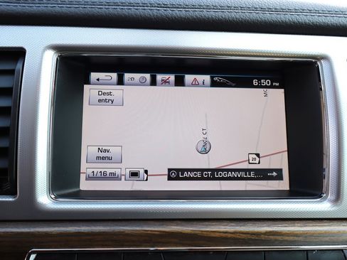 Used 2013 Jaguar XF RWD image 26