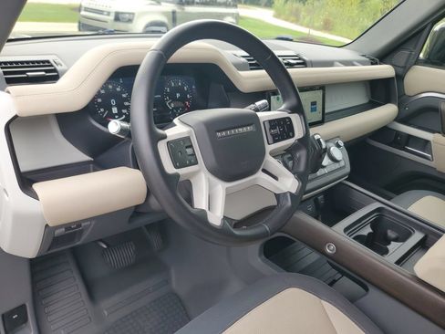 Used 2022 Land Rover Defender 110 X-Dynamic SE AWD/4WD image 15