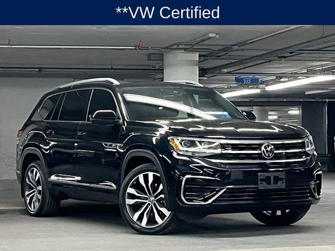 Used 2022 Volkswagen Atlas SEL Premium image 3