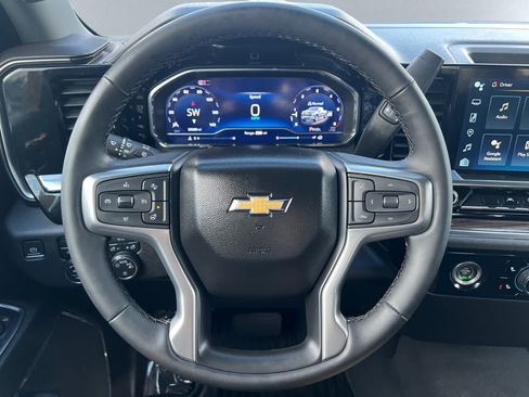 Used 2024 Chevrolet Silverado 1500 LT AWD/4WD image 17