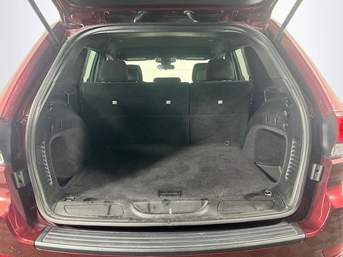 Used 2020 Jeep Grand Cherokee Laredo AWD/4WD image 28