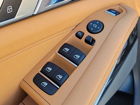 Used 2024 BMW X5 xDrive40i w/ M Sport Package image 20