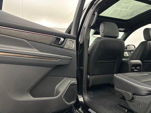 New 2026 Buick Enclave Avenir w/ Super Cruise Package FWD image 45