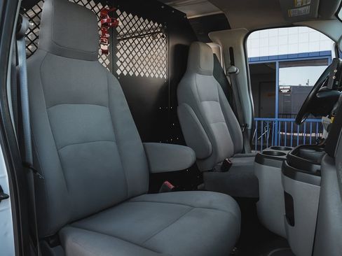 Used 2014 Ford E-150 and Econoline 150 w/ Power Group image 15