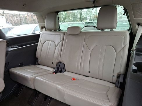 Used 2020 Ford Expedition Limited image 12