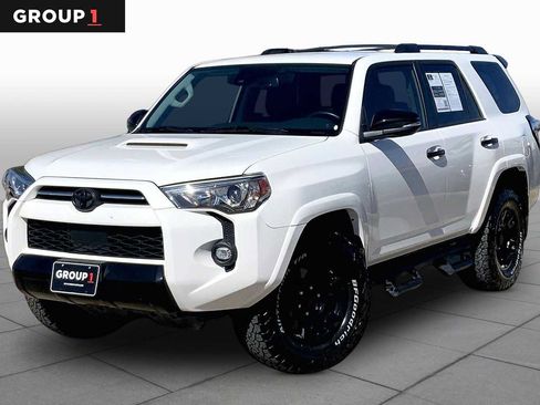 Used 2021 Toyota 4Runner Venture AWD/4WD image 1