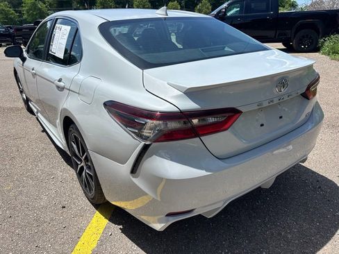 Used 2023 Toyota Camry SE FWD image 15
