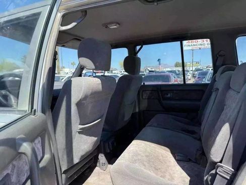 Used 2000 Isuzu Trooper S image 19