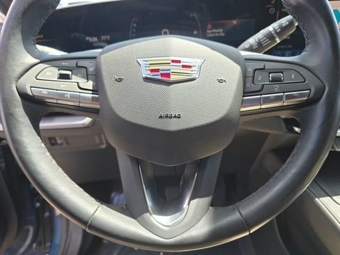 Used 2024 Cadillac XT4 Luxury w/ Cold Weather Package FWD image 38