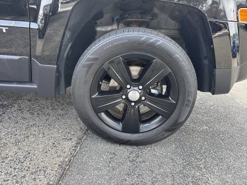 Used 2017 Jeep Patriot High Altitude image 13