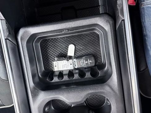 Used 2023 RAM 1500 Laramie AWD/4WD image 28