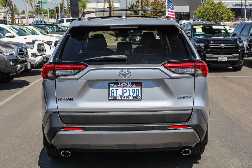 Certified 2021 Toyota RAV4 Limited FWD image 26
