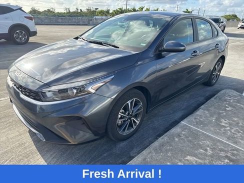 Used 2024 Kia Forte LXS image 1