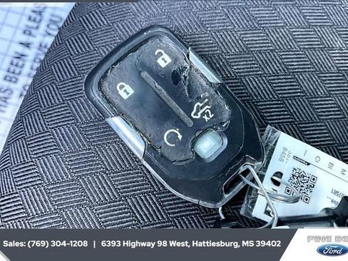 Used 2022 Chevrolet Silverado 1500 RST w/ Safety Package image 9