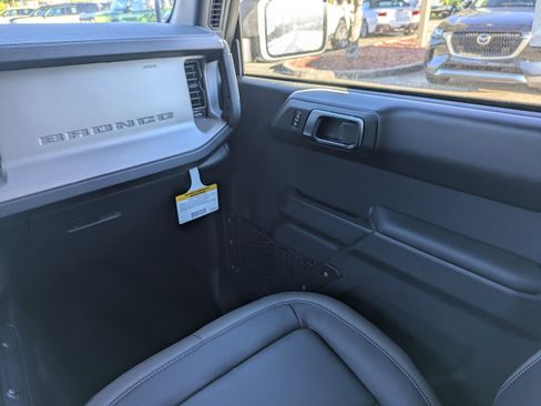 New 2025 Ford Bronco Outer Banks AWD/4WD image 18