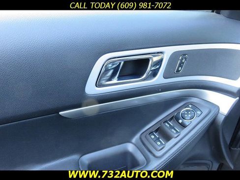 Used 2013 Ford Explorer XLT AWD/4WD image 36