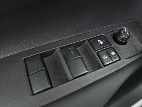 Certified 2025 Toyota Corolla SE image 25