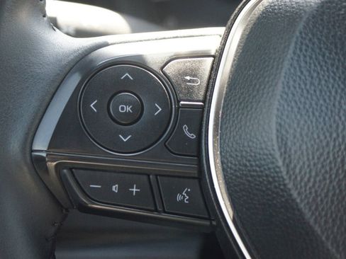 Used 2025 Toyota Corolla SE FWD image 9