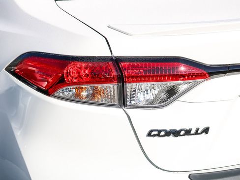New 2026 Toyota Corolla SE image 10