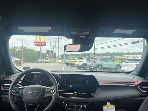 New 2025 Chevrolet TrailBlazer RS w/ Convenience Package image 6